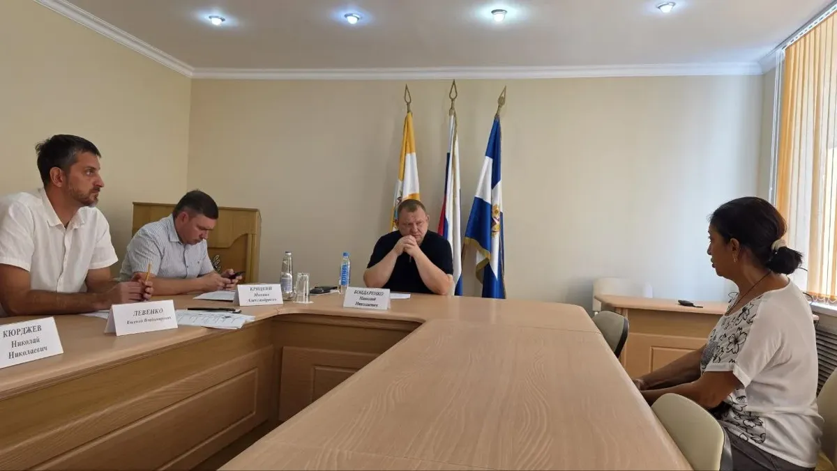 Глава Ессентуков провёл приём граждан: 20 обращений за неделю