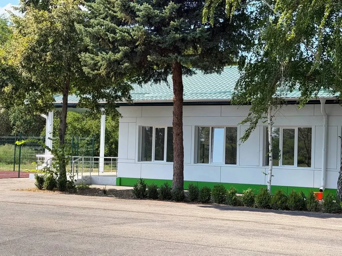 Министр образования Ставрополья посетила лагерь «Молодёжь села» в Советской