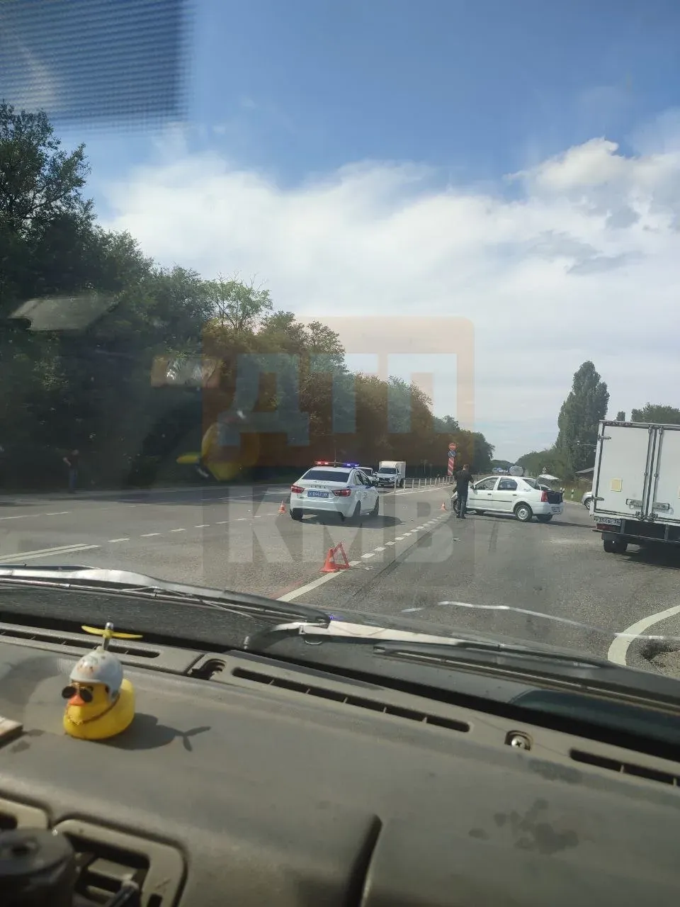 Под Георгиевском на повороте к Шаумяновскому затруднено движение из-за ДТП