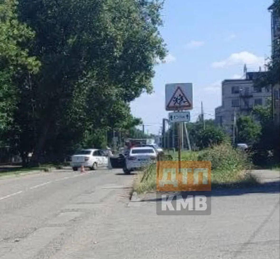 В Георгиевске на улице Гагарина такси сбило пешехода