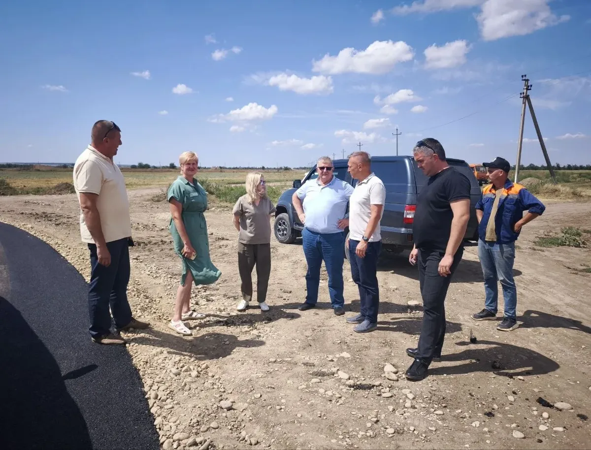В Георгиевском округе ремонтируют дорогу Обильное — Балковский