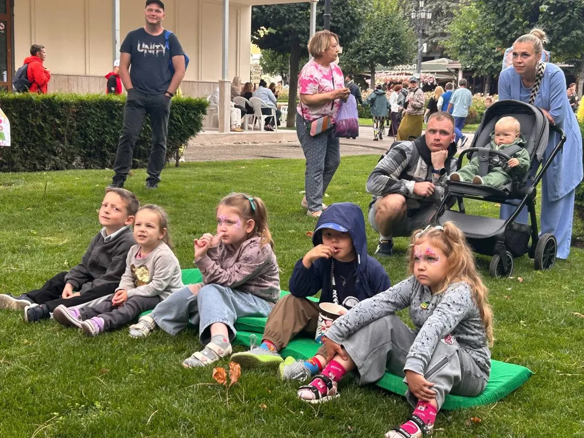 В Кисловодске проходит интерактивный спектакль «Карлсон и варенье»