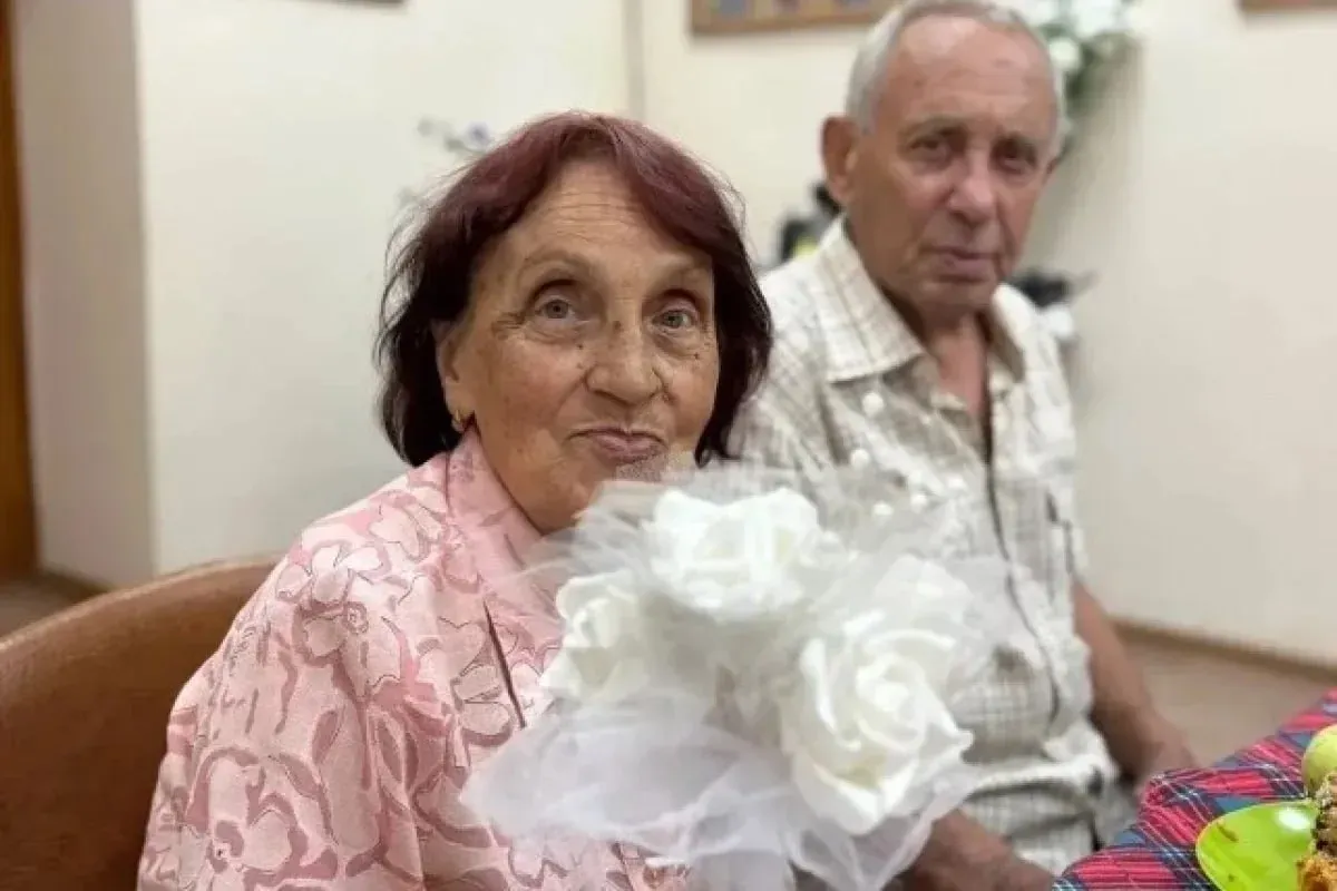 В Кисловодске супругов Рединых поздравили с 60-летием брака