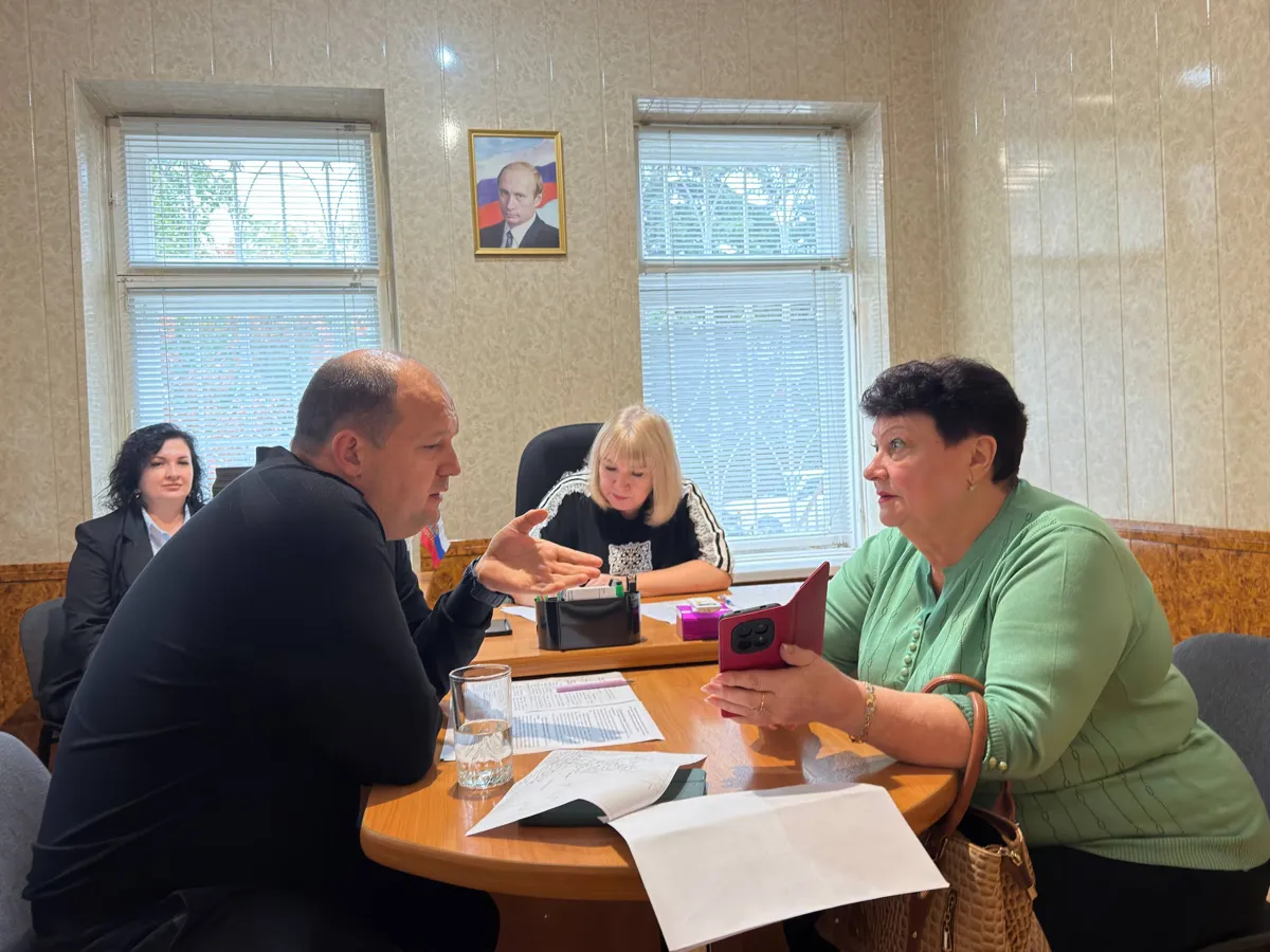 Глава Железноводска провёл приём граждан в Иноземцево