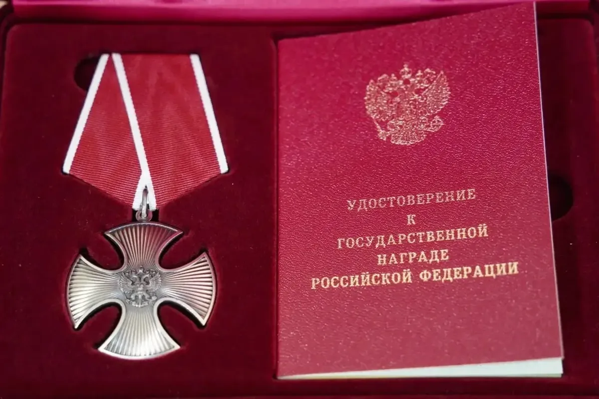 Губернатор Ставрополья вручил матери погибшего пограничника орден Мужества
