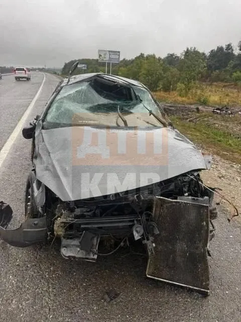 На трассе Минеральные Воды — Кисловодск Hyundai опрокинулся из-за аквапланирования