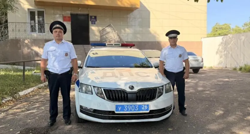 На трассе под Ессентуками автоинспекторы спасли пенсионера с сердечным приступом