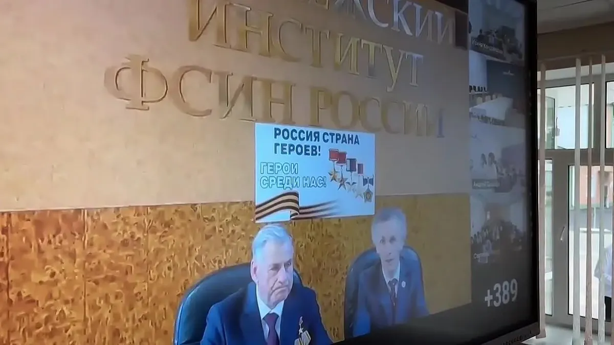 Патриотическое воспитание - в основе работы с молодёжью Кировского округа