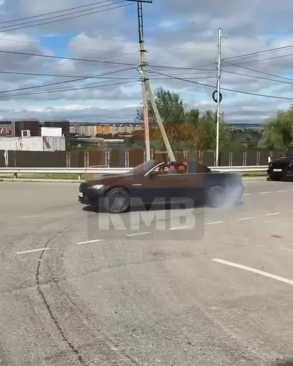 Свадебный кортеж с Lamborghini и Mercedes устроил дрифт на улицах Ессентуков