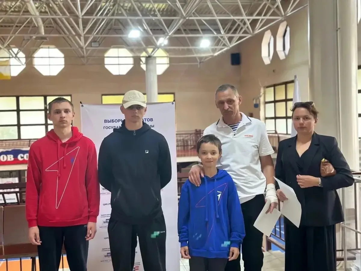 В Кисловодске ветеран СВО Вадим Гаенко проголосовал с женой и детьми