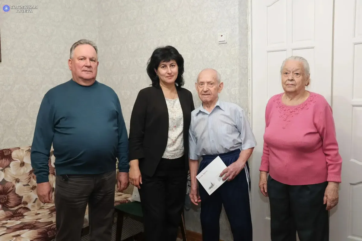 В Лермонтове поздравили с 99-летием почётного гражданина Евдокима Крахмалёва