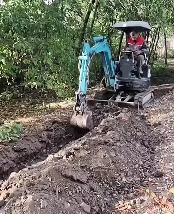 В Минеральных Водах на улице Железноводской обустраивают ливневки