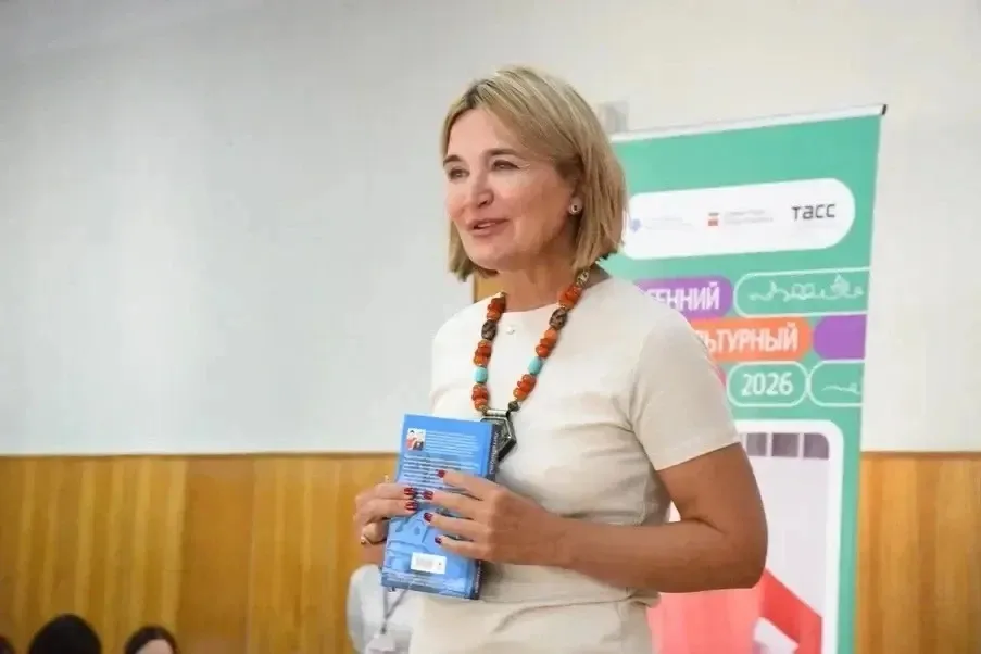 В Пятигорске в библиотеке Горького прошла встреча с писательницей Анной Литвиновой