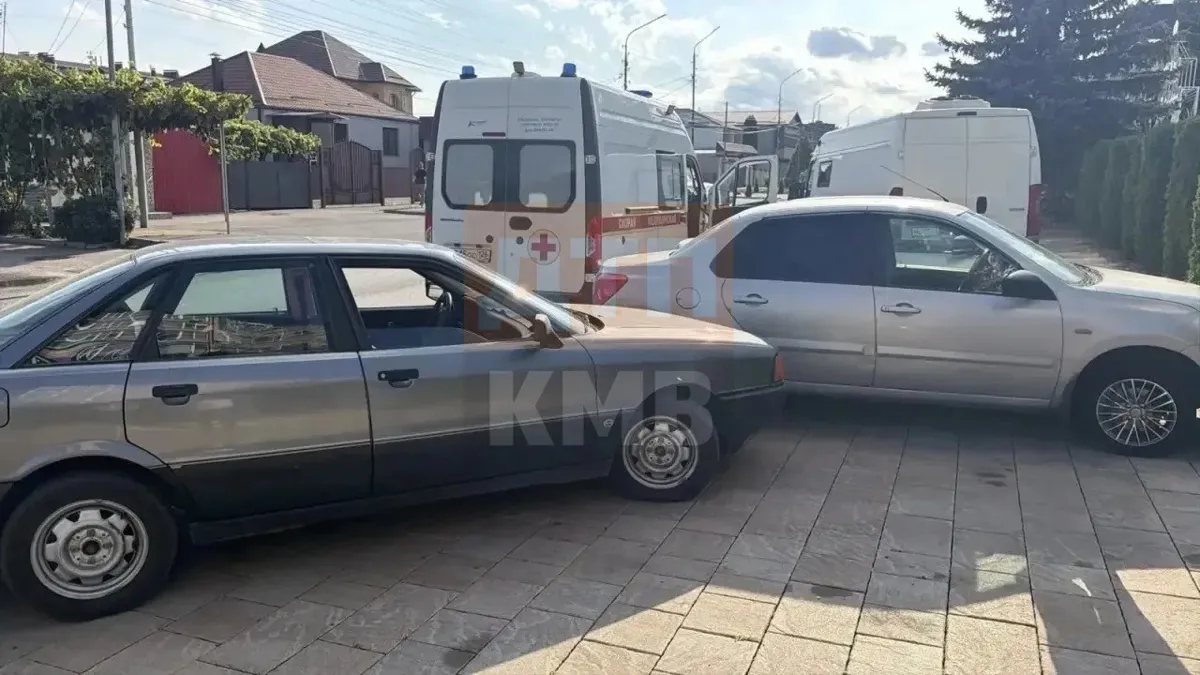 В станице Ессентукской водитель Ауди скончался за рулём после съезда с дороги
