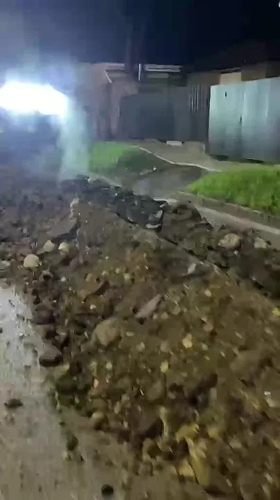 Авария на трассе ГВС на Красивой - весь район без горячей воды