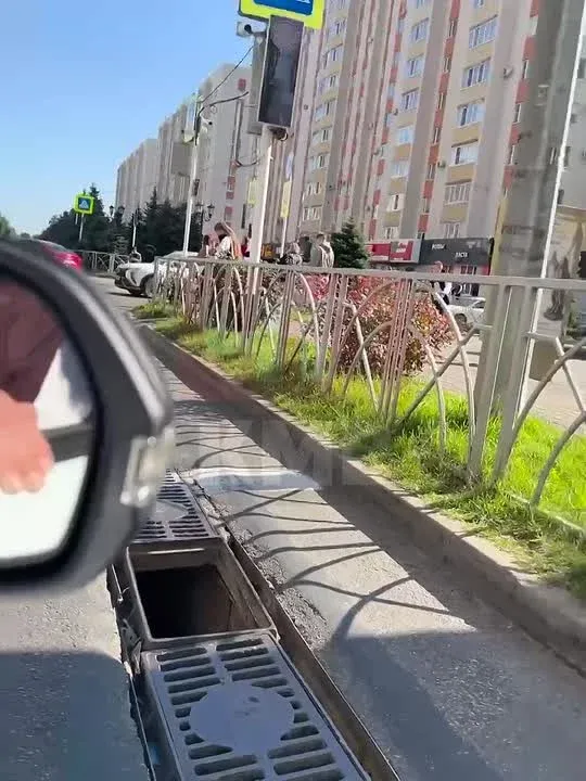 На Ставропольском перекрёстке сломан люк