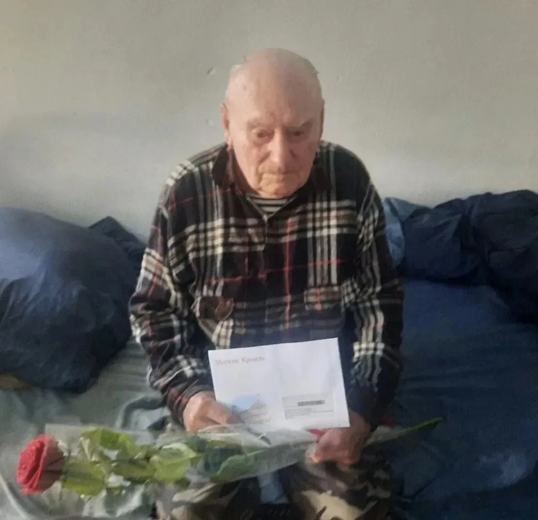 Свое 97-летие вчера отметил житель станицы Александрийской, ребенок войны Кузьма Федорович Школа!