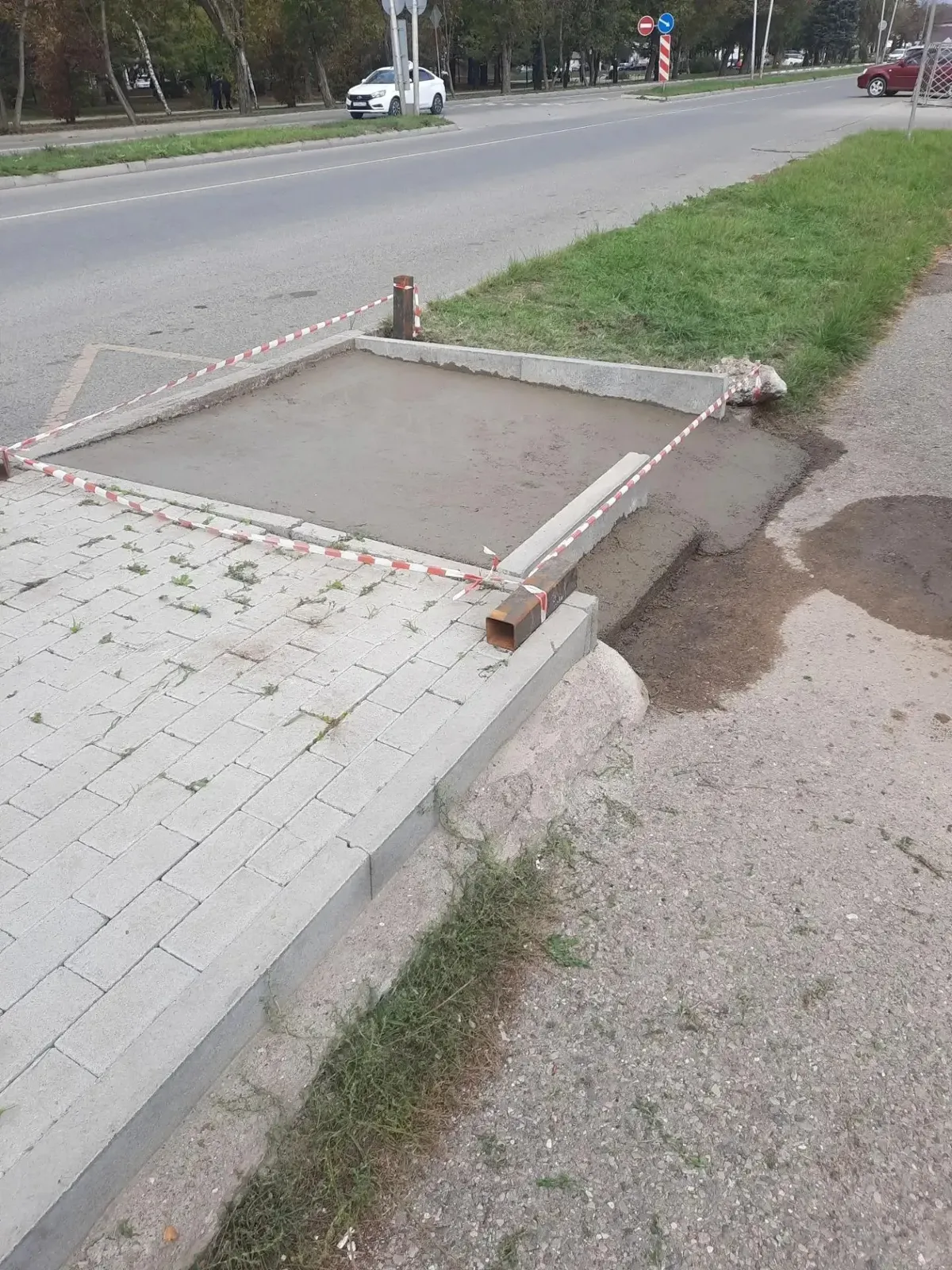 В Ессентуках на остановке у горбольницы расширили посадочную платформу