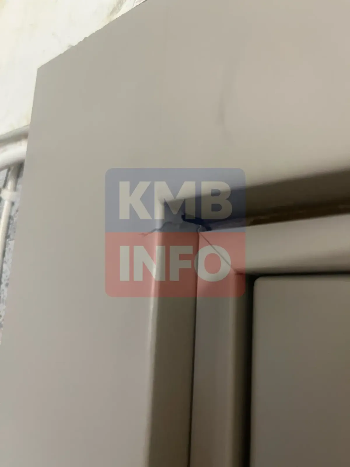 В Ессентуках покупатель пожаловался на брак дверей и грубость установщика