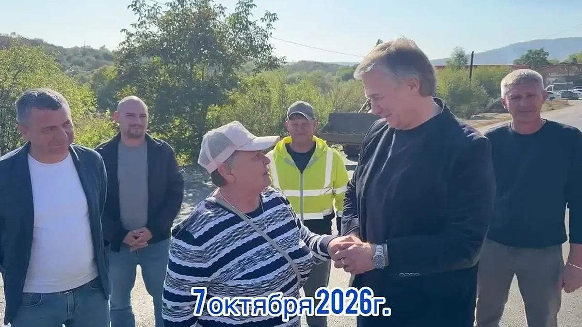 В селе Татарка завершают ремонт дороги на улице Карла Маркса