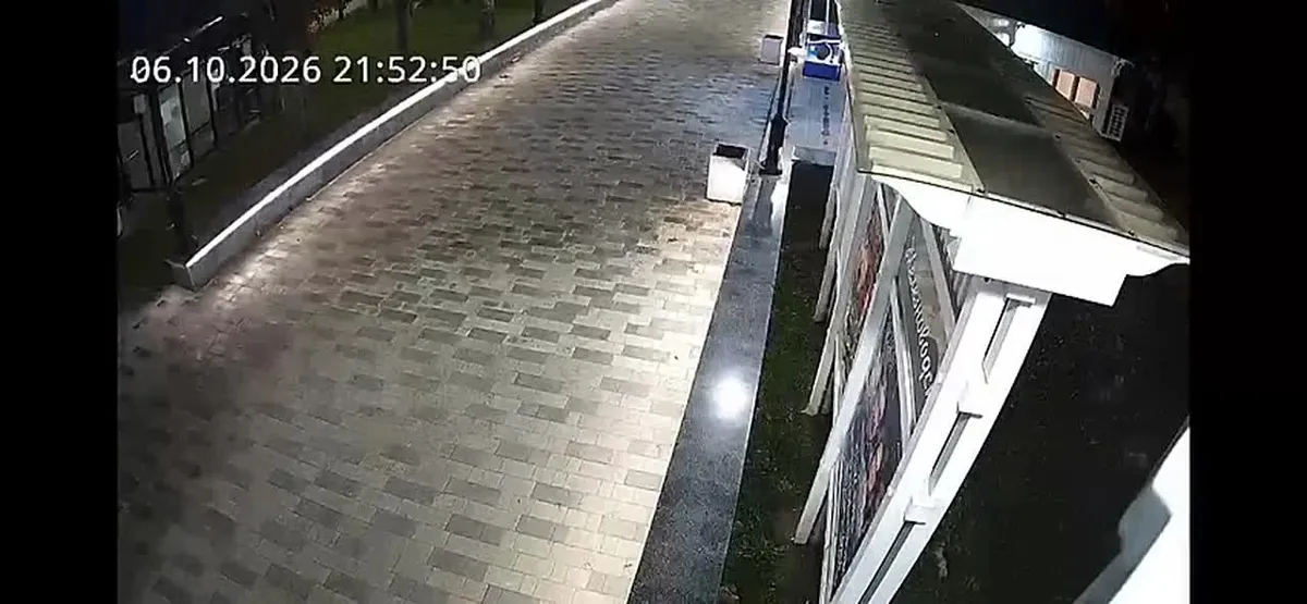 В Железноводске разыскивают вандалов, расстреливающих остановки
