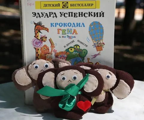 Выставка пастельных рисунков «Тотемный мир»