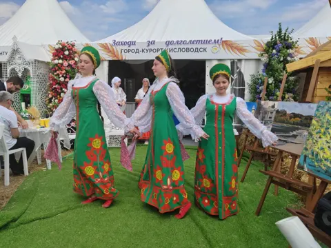 Отчетный концерт хореографического ансамбля «Русские узоры»