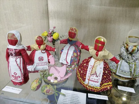 Выставка «Куклы-люди»