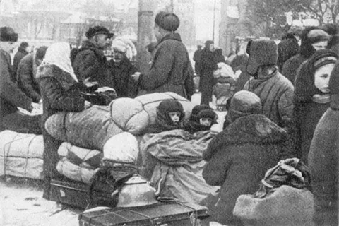 Литературно-музыкальная постановка «Ты помнишь? Я помню...»