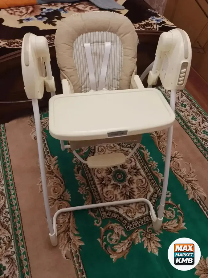 Складной столик для кормления
