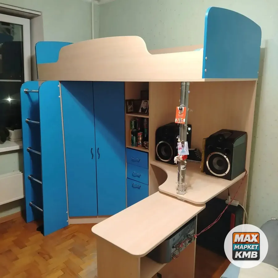 Кровать