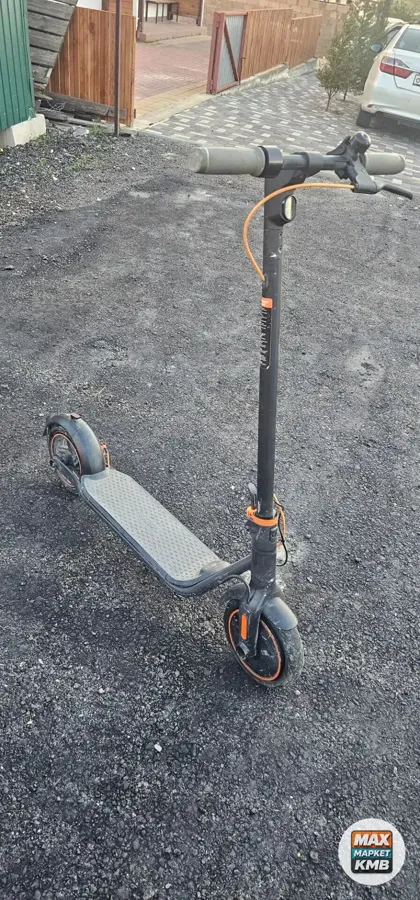 Электросамокат Ninebot F40, пробиты колёса